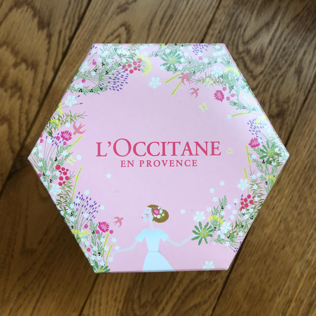 L'OCCITANE(ロクシタン)の新品 ロクシタン ハンドクリーム ギフトボックス コスメ/美容のボディケア(ハンドクリーム)の商品写真