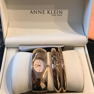 アンクライン(ANNE KLEIN)のAnne klein watch gold (腕時計)