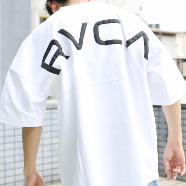 RVCA(ルーカ)のrvca ビックtシャツ アーチロゴ sサイズ メンズのトップス(Tシャツ/カットソー(半袖/袖なし))の商品写真