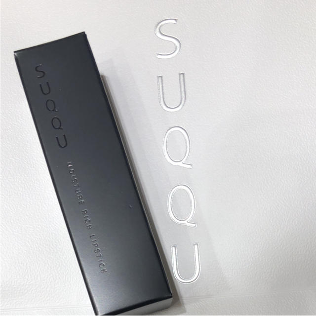 SUQQU(スック)のSUQQU　新品未開封モイスチャーリップスティック　107　艶実　ENJITSU コスメ/美容のベースメイク/化粧品(口紅)の商品写真