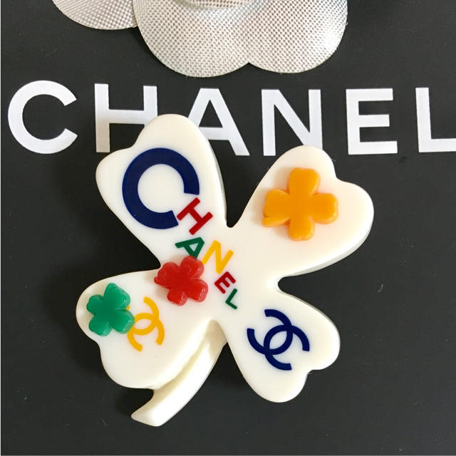 CHANEL - 正規品 シャネル ブローチ クローバー ココマーク 四つ葉 花 フラワー ロゴの通販 by ☆ハーベスト☆｜シャネルならラクマ