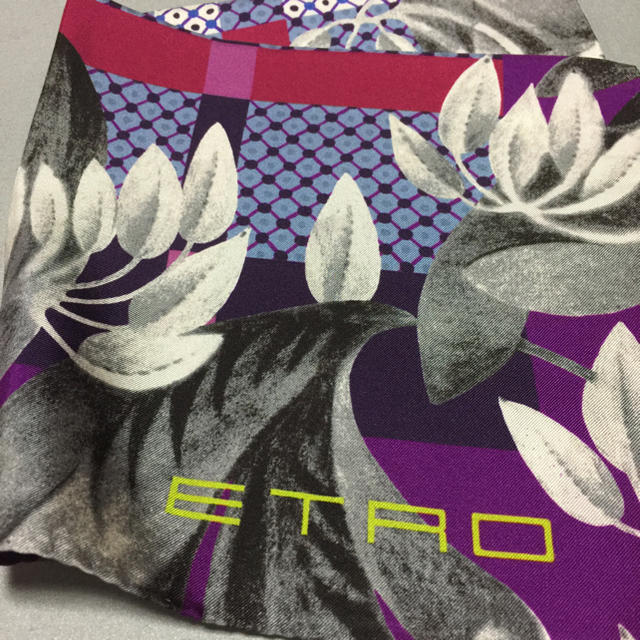 ETRO(エトロ)のETRO スカーフクリーニング済み レディースのファッション小物(バンダナ/スカーフ)の商品写真