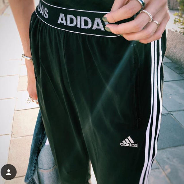 moussy(マウジー)の即完売☆MOUSSY×adidasコラボ3ストライプスパンツtights msy レディースのレッグウェア(レギンス/スパッツ)の商品写真