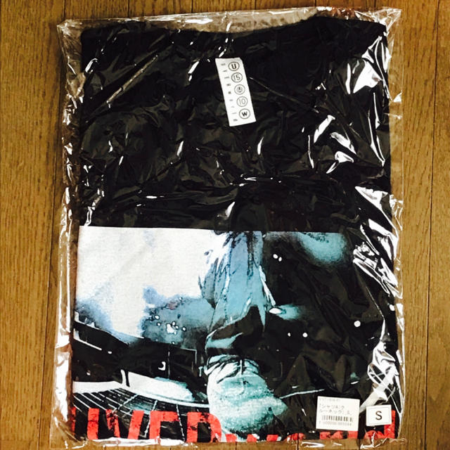 UVERworld(ウーバーワールド)のUVERworld Tシャツ エンタメ/ホビーのタレントグッズ(ミュージシャン)の商品写真