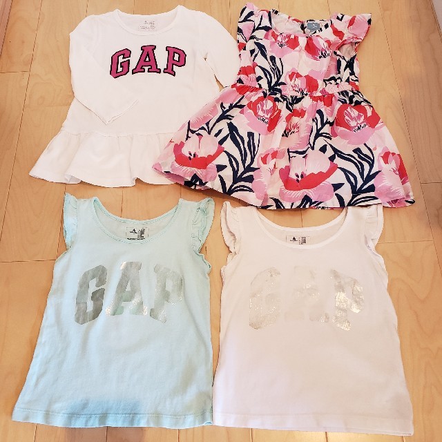 babyGAP(ベビーギャップ)のbaby Gap 90 ワンピース&Tシャツ4点セット キッズ/ベビー/マタニティのキッズ服女の子用(90cm~)(ワンピース)の商品写真