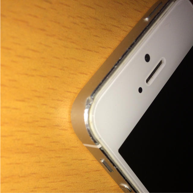 iPhone(アイフォーン)のiPhone 5s Silver 32 GB docomo スマホ/家電/カメラのスマートフォン/携帯電話(スマートフォン本体)の商品写真