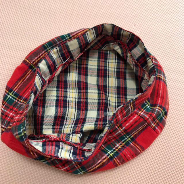 赤チェックベレー帽 レディースの帽子(ハンチング/ベレー帽)の商品写真