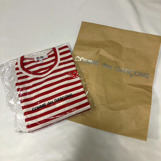 COMME des GARCONS(コムデギャルソン)のプレイ・コムデギャルソン 子供用長袖Tシャツ ボーダー（赤）キッズウェア キッズ/ベビー/マタニティのキッズ服女の子用(90cm~)(Tシャツ/カットソー)の商品写真