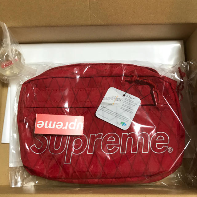 Supreme(シュプリーム)のSupreme 18FW sholder bag red ショルダーバッグ 赤 メンズのバッグ(ショルダーバッグ)の商品写真