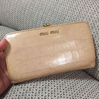 ミュウミュウ(miumiu)のベージュ★がま口財布(財布)