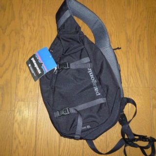 パタゴニア(patagonia)のPatagonia ボディバック ワンショルダー  8L 黒(ボディーバッグ)