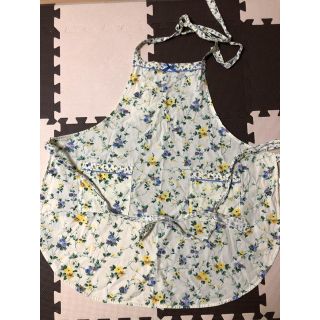 ローラアシュレイ(LAURA ASHLEY)の週末セール！ローラアシュレイのエプロン(収納/キッチン雑貨)