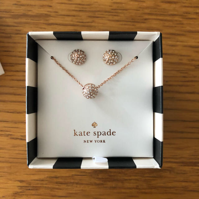 kate spade new york(ケイトスペードニューヨーク)のHiro様専用【set】 kate spade 新品 ピアス&ペンダント ローズ レディースのアクセサリー(ネックレス)の商品写真