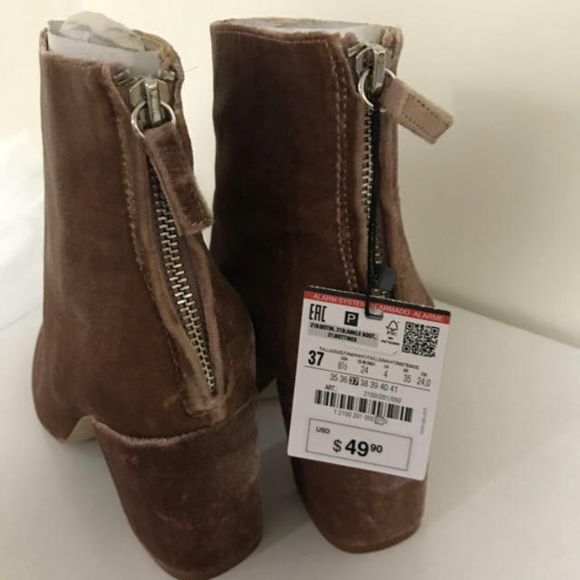 ZARA(ザラ)の新品、可愛いブーツ レディースの靴/シューズ(ブーツ)の商品写真