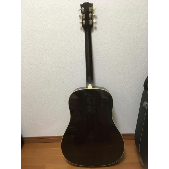 maison SJ-22-VS MARTIN GUITAR COMPANY