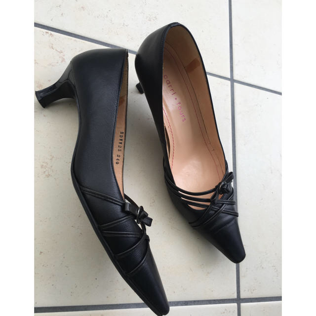 REGAL(リーガル)のリーガルcarri foursキャリーフォーズの黒本革パンプス24cm レディースの靴/シューズ(ハイヒール/パンプス)の商品写真