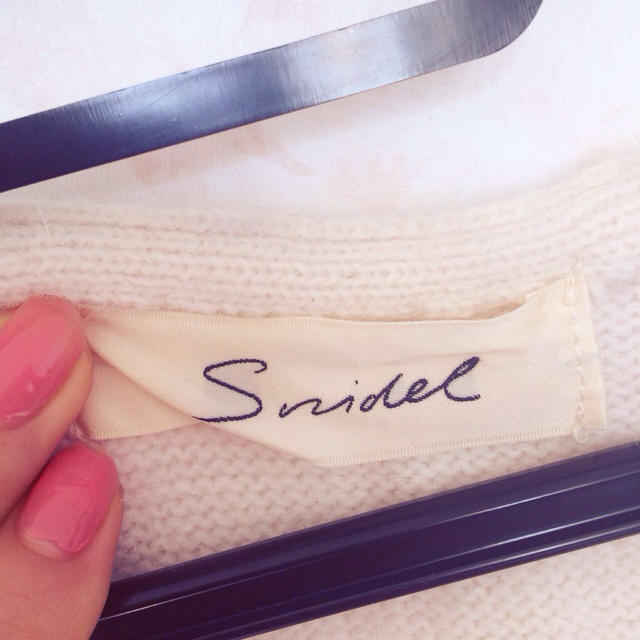 SNIDEL(スナイデル)のSnidel白ニット レディースのトップス(ニット/セーター)の商品写真