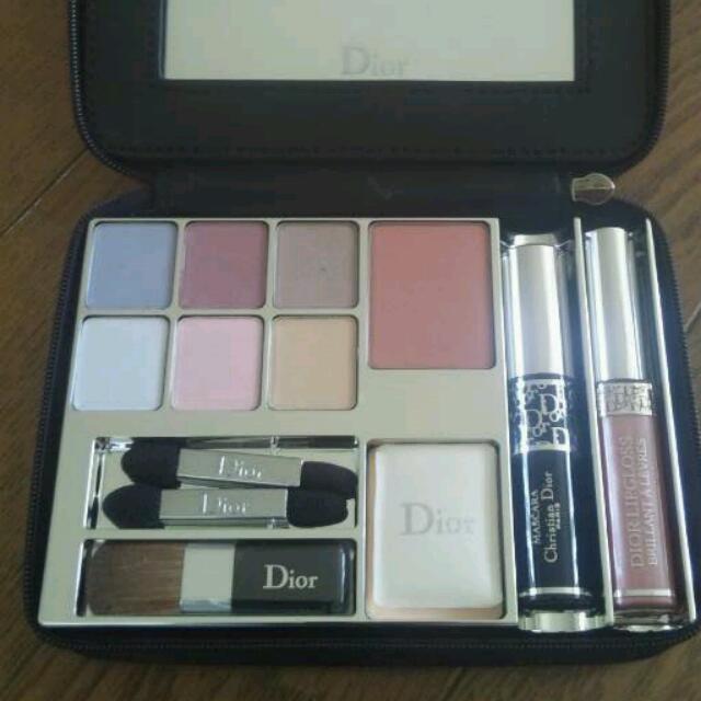 Dior(ディオール)の本日限定ディオール★新品★メイクパレット コスメ/美容のベースメイク/化粧品(その他)の商品写真