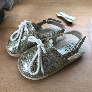 ザラキッズ(ZARA KIDS)のzara  baby ボアサンダル サボ シューズ 新品(サンダル)