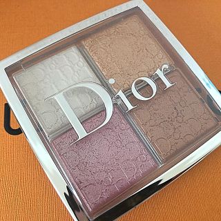 クリスチャンディオール(Christian Dior)のディオール バックステージ フェイスグロウパレット(フェイスパウダー)