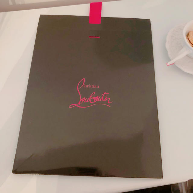 Christian Louboutin(クリスチャンルブタン)のルージュルブタン ルビラック メタリシーム louboutin コスメ/美容のベースメイク/化粧品(リップグロス)の商品写真