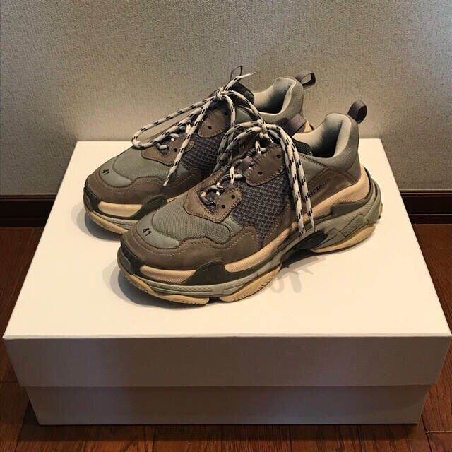 Balenciaga(バレンシアガ)の最終値下げ BALENCIAGA  triple s トリプルエス イタリア製 メンズの靴/シューズ(スニーカー)の商品写真