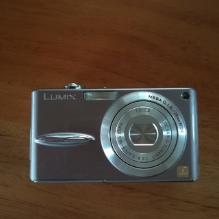 パナソニック(Panasonic)の【ジャンク品】LUMIX　FX30(コンパクトデジタルカメラ)