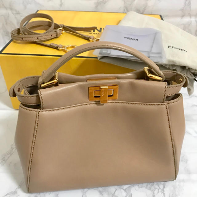 大人気新品 FENDI - ピーカブーミニ FENDI ハンドバッグ - www
