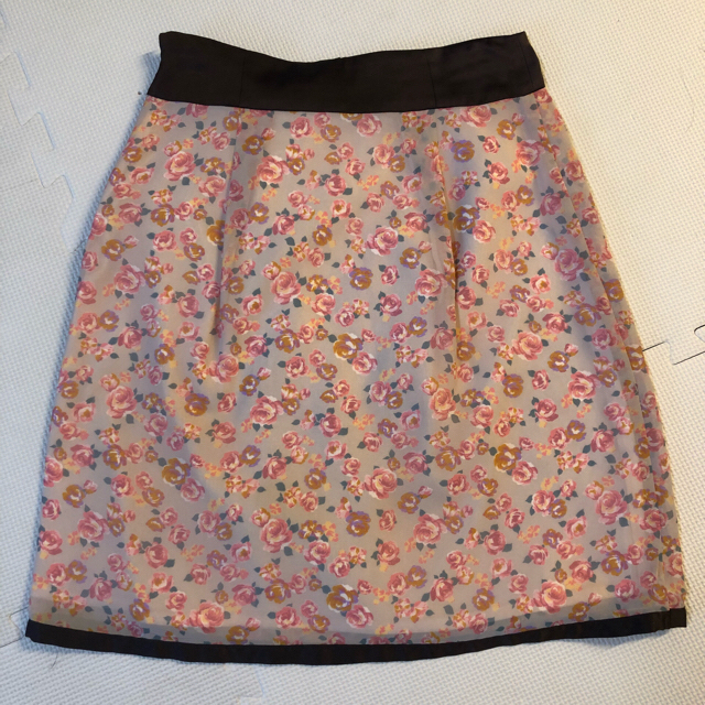Apuweiser-riche(アプワイザーリッシェ)のApuweiser-riche 花柄 スカート レディースのスカート(ひざ丈スカート)の商品写真