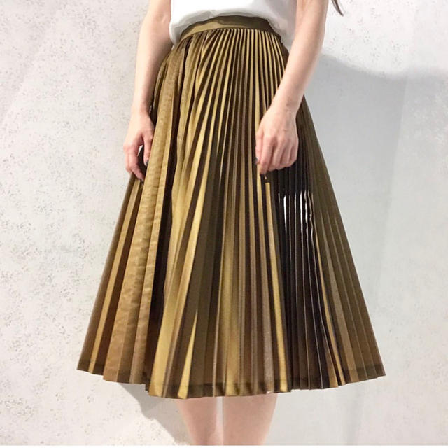 Drawer(ドゥロワー)のAKIRA  NAKAプリーツスカート レディースのスカート(ひざ丈スカート)の商品写真