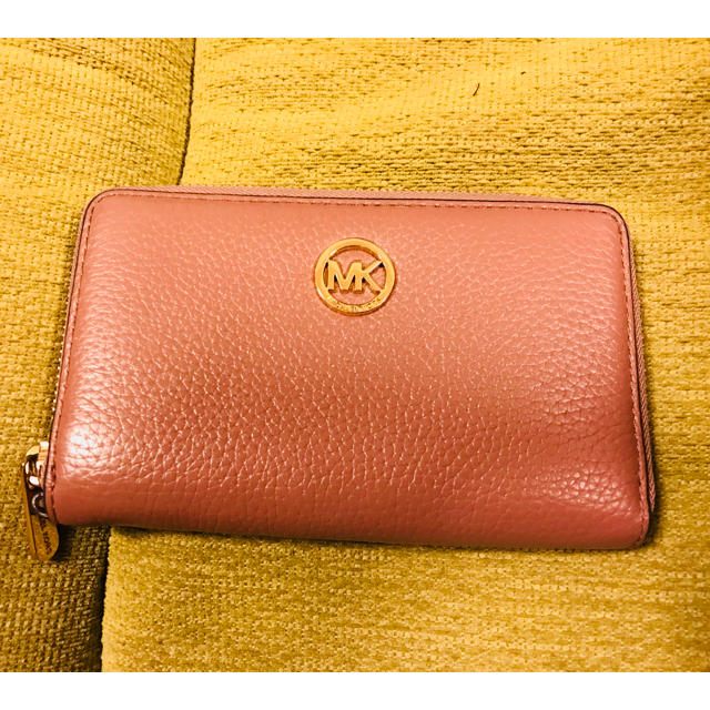 Michael Kors(マイケルコース)のマイケルコース ピンクベージュ 財布 iphone入ります❤︎ レディースのファッション小物(財布)の商品写真