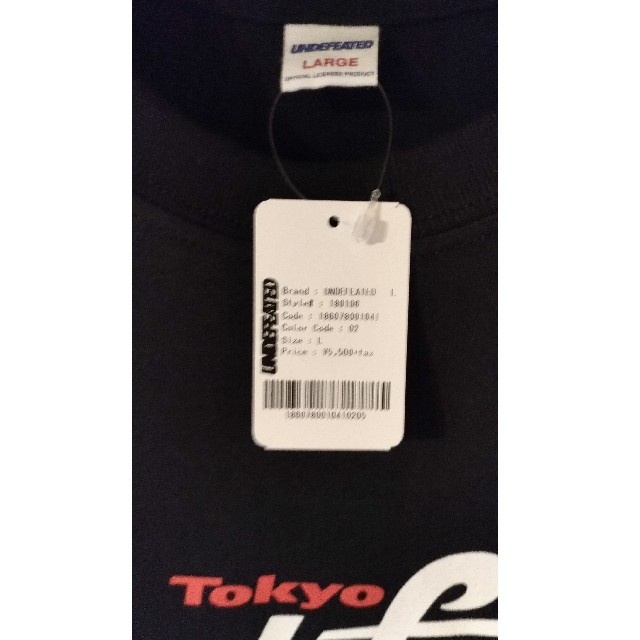 UNDEFEATED(アンディフィーテッド)のUNDEFEATED 新宿記念Tシャツ　黒　ブラック　アンディフィーテッド　 メンズのトップス(Tシャツ/カットソー(半袖/袖なし))の商品写真