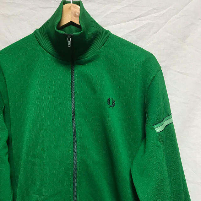 FRED PERRY - フレッドペリー トラックジャケットの通販 by Olive's shop|フレッドペリーならラクマ