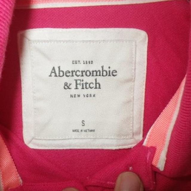 Abercrombie&Fitch(アバクロンビーアンドフィッチ)のz7816 アバクロ★ロゴ刺繍半袖ポロシャツ★S★人気★アメカジ★激安 レディースのトップス(ポロシャツ)の商品写真