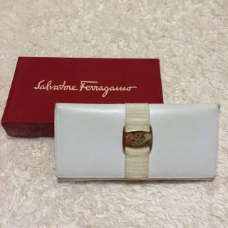 フェラガモ(Ferragamo)のフェラガモ♡ヴァラ長財布(財布)