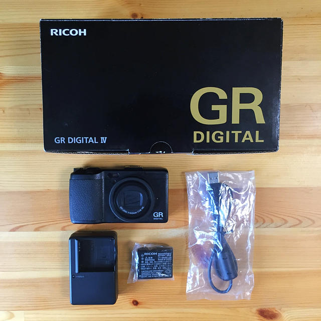 RICOH(リコー)の【morley様専用】 スマホ/家電/カメラのカメラ(コンパクトデジタルカメラ)の商品写真