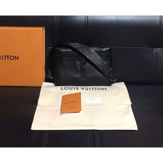 ルイヴィトン(LOUIS VUITTON)の国内正規 ルイヴィトン 18AW メッセンジャーPM ダーク・アンフィニティ(メッセンジャーバッグ)