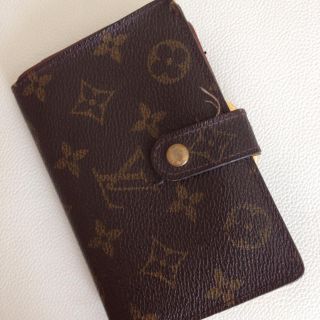 ルイヴィトン(LOUIS VUITTON)のヴィトンがま口財布(財布)