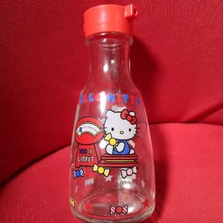 ハローキティ(ハローキティ)の【HELLO KITTY好き必見‼️】レアな醤油さし(容器)