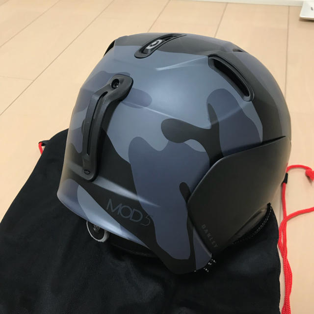 Oakley   ヘルメットの通販 by なまけろん｜オークリーならラクマ