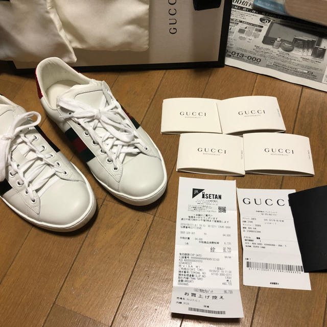 Gucci - 注意喚起 (Heads up)グッチ スニーカー 偽物の見分け方の通販 by ムチムチ｜グッチならラクマ