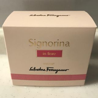 サルヴァトーレフェラガモ(Salvatore Ferragamo)のサルヴァトーレ フェラガモ ＊ シニョリーナ  イン フォーレ ヘアミスト(ヘアウォーター/ヘアミスト)