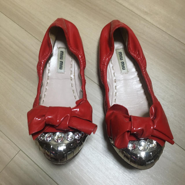 miumiu(ミュウミュウ)のミュウミュウ フラットシューズ レディースの靴/シューズ(バレエシューズ)の商品写真