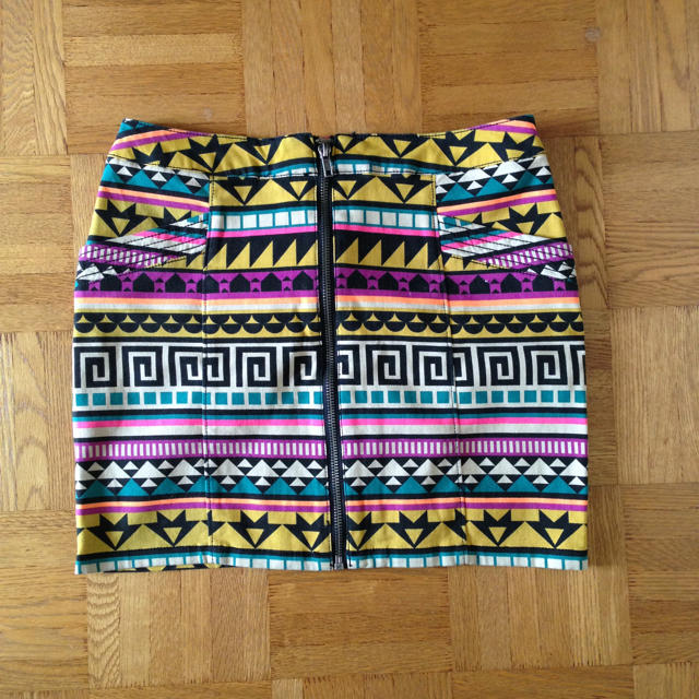 H&M(エイチアンドエム)のオルティガ柄ミニスカ♡ レディースのスカート(ミニスカート)の商品写真