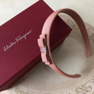 フェラガモ(Ferragamo)のフェラガモ ♡カチューシャ♡ピンク(カチューシャ)