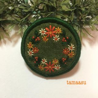 128.お花の刺繍ブローチ✴︎受注製作(コサージュ/ブローチ)