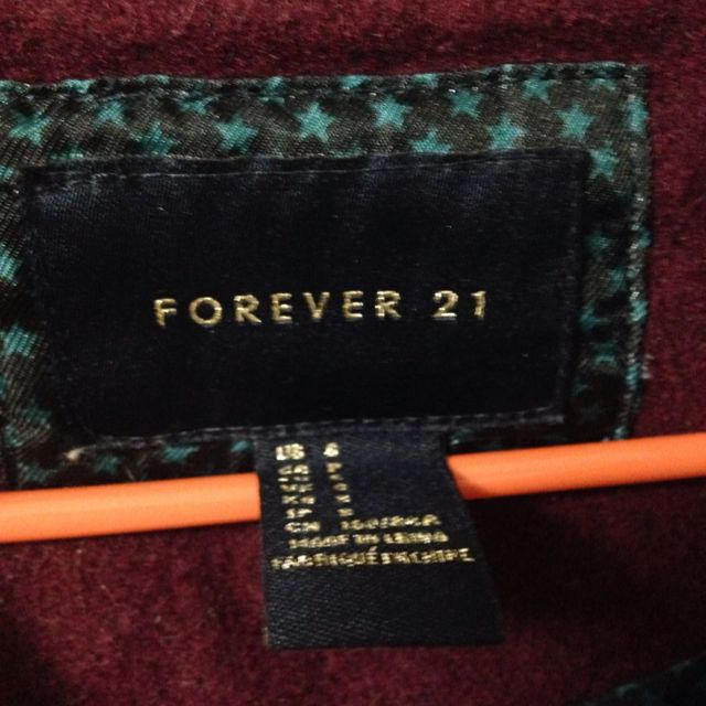 FOREVER 21(フォーエバートゥエンティーワン)のForever21 レザー スタジャン レディースのジャケット/アウター(スタジャン)の商品写真