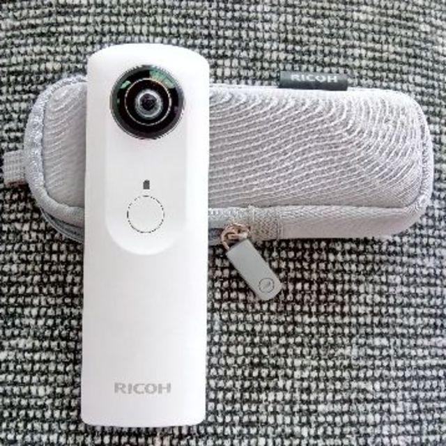 RICOH(リコー)のリコー シータ RICOH THETA m15 ホワイト ☆送料無料 スマホ/家電/カメラのカメラ(その他)の商品写真