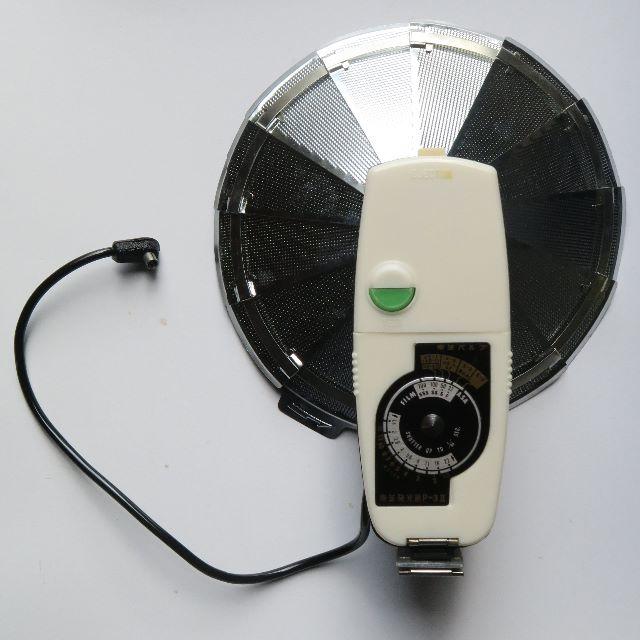 東芝(トウシバ)の東芝 発光機 P-3Ⅱ (送料込) スマホ/家電/カメラのカメラ(ストロボ/照明)の商品写真