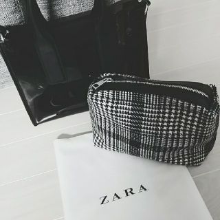 ザラ(ZARA)の2018新作！新品 ZARA トレンド チェック柄 ポーチ(ポーチ)